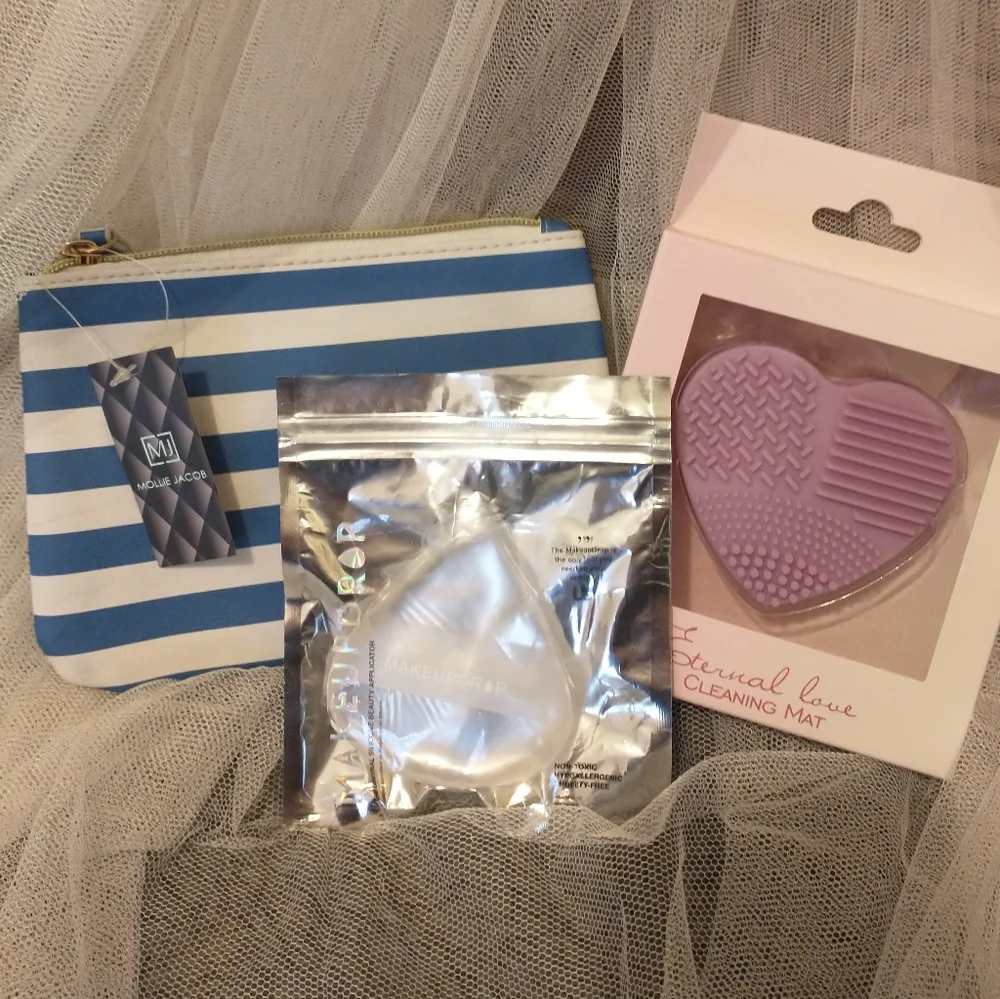 Beauty Bundle!!! - Picture 1 of 8